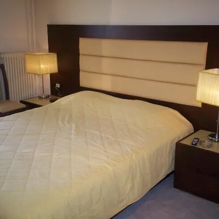 Hotel Lefkadi